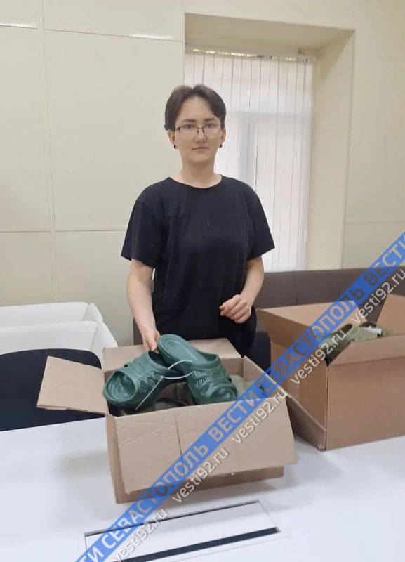 Севастопольцев просят приносить резиновые тапочки для госпиталей