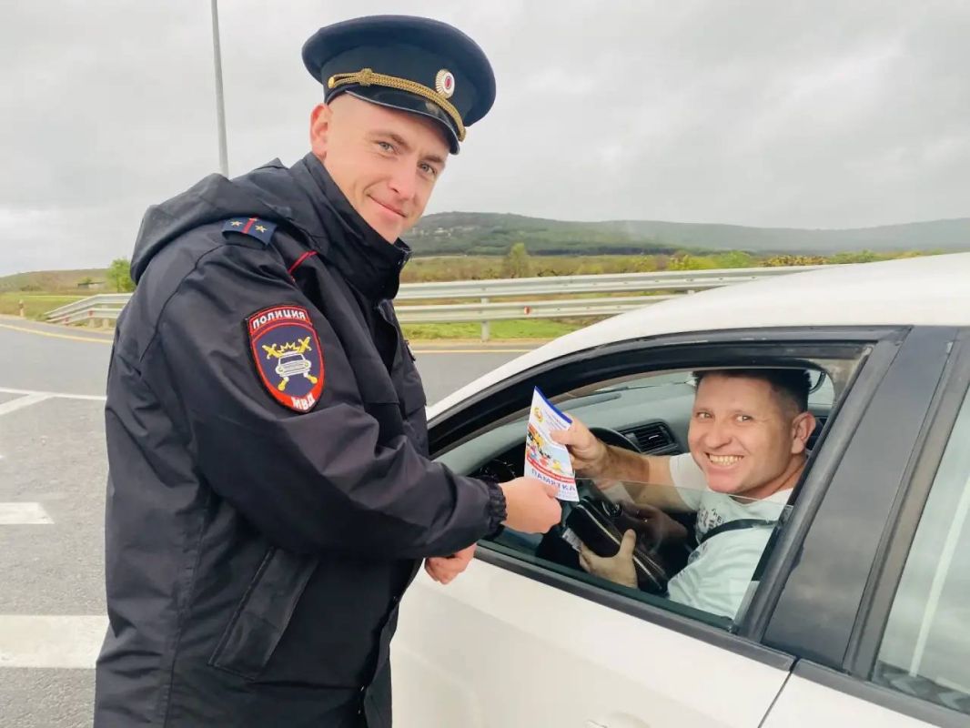 В Бахчисарайском районе водителям напомнили о безопасности на дорогах В Бахчисарайском районе водителям напомнили о безопасности на дорогах