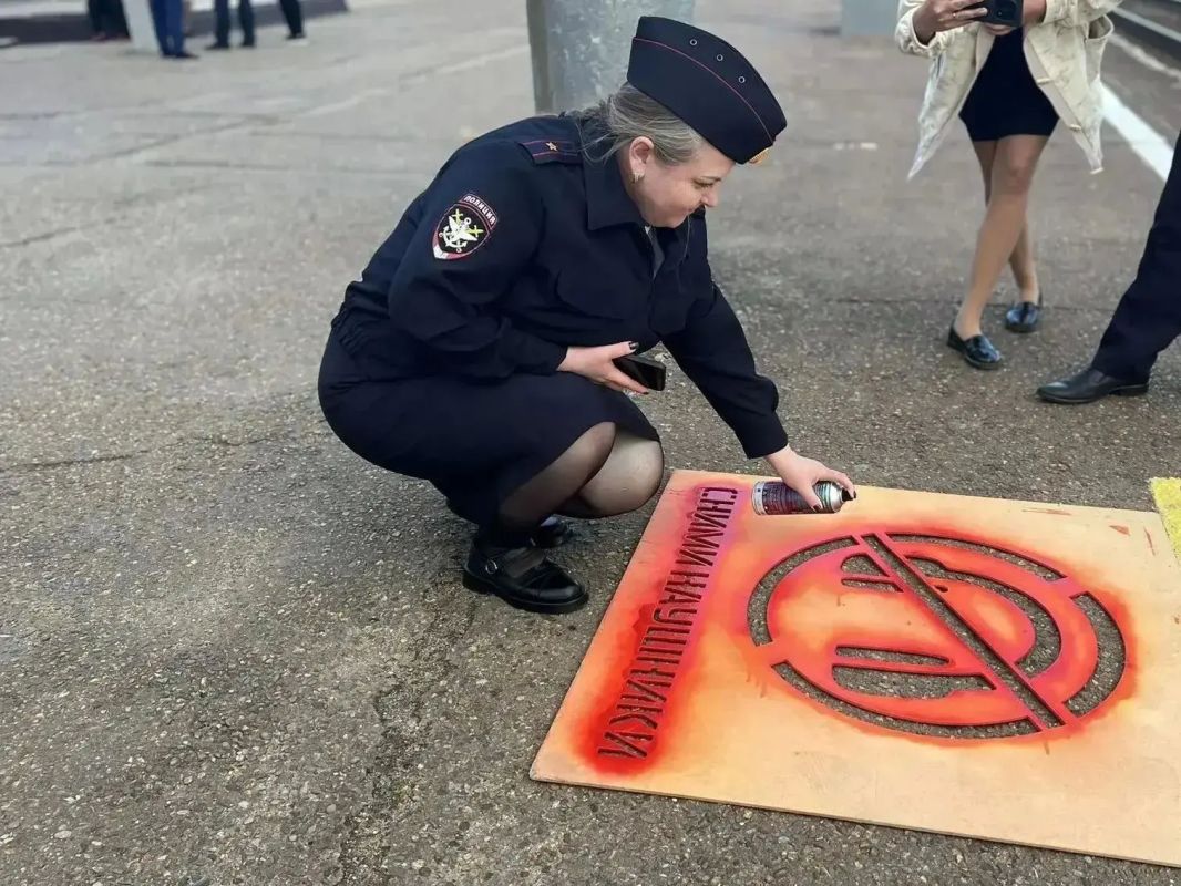 В Крымском районе транспортные полицейские напомнили пешеходам о правилах безопасности