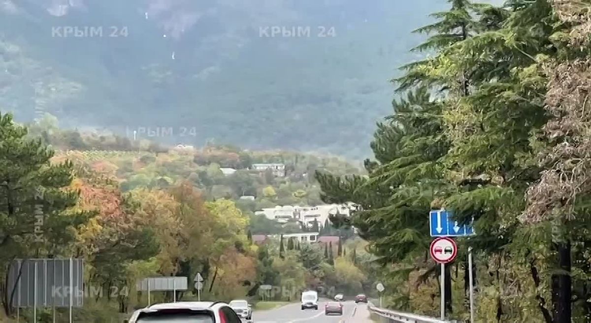 Горы Крыма «проснулись»: полноводный Учан-Су видно с Южнобережного шоссе