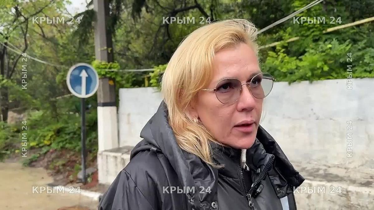 Эвакуация жителей и спасательные работы продолжаются в Кореизе и возле троллейбусного парка Ялты
