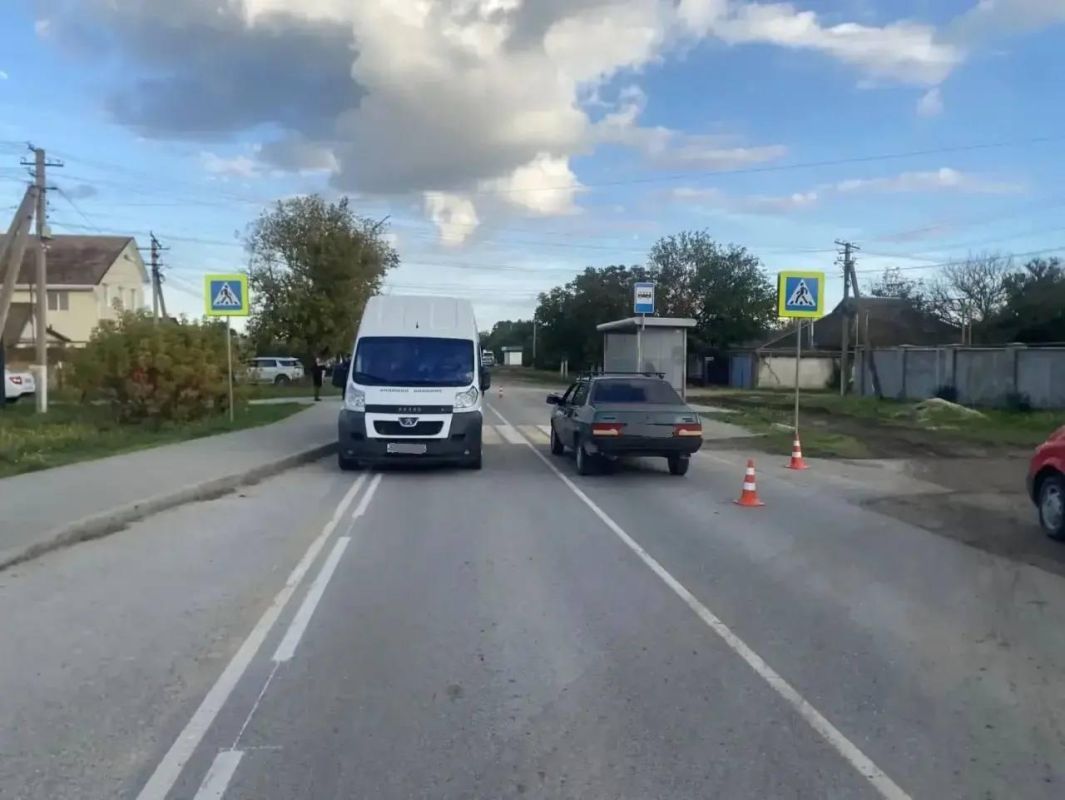 Водитель сбил подростка на пешеходном переходе в селе Суворовское Сакского района