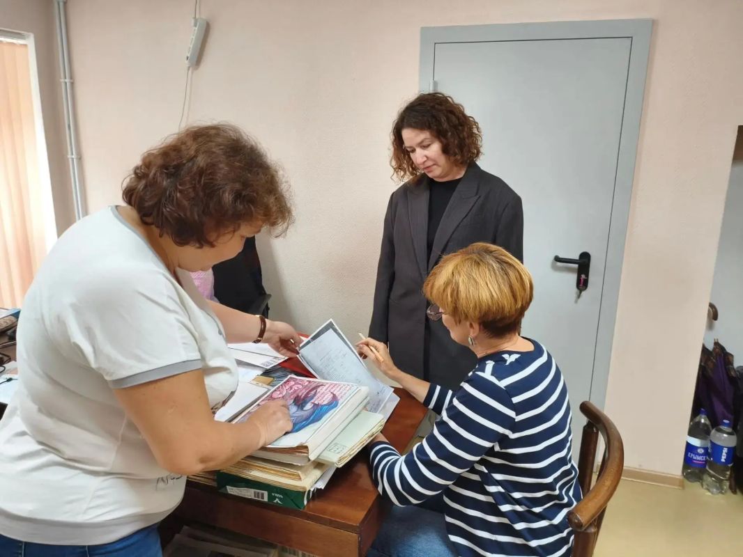 Управление по архивным Администрации города Ялта делам продолжает работу с источниками комплектования
