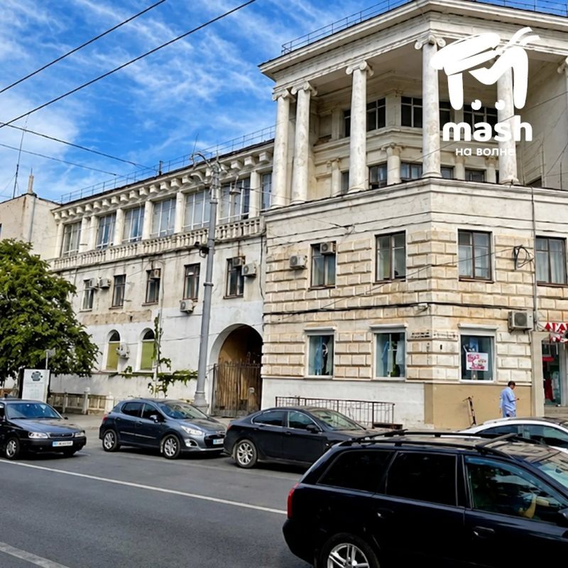 Объект культурного наследия в центре Севастополя продают на торгах за 400 миллионов Объект культурного наследия в центре Севастополя продают на торгах за 400 миллионов