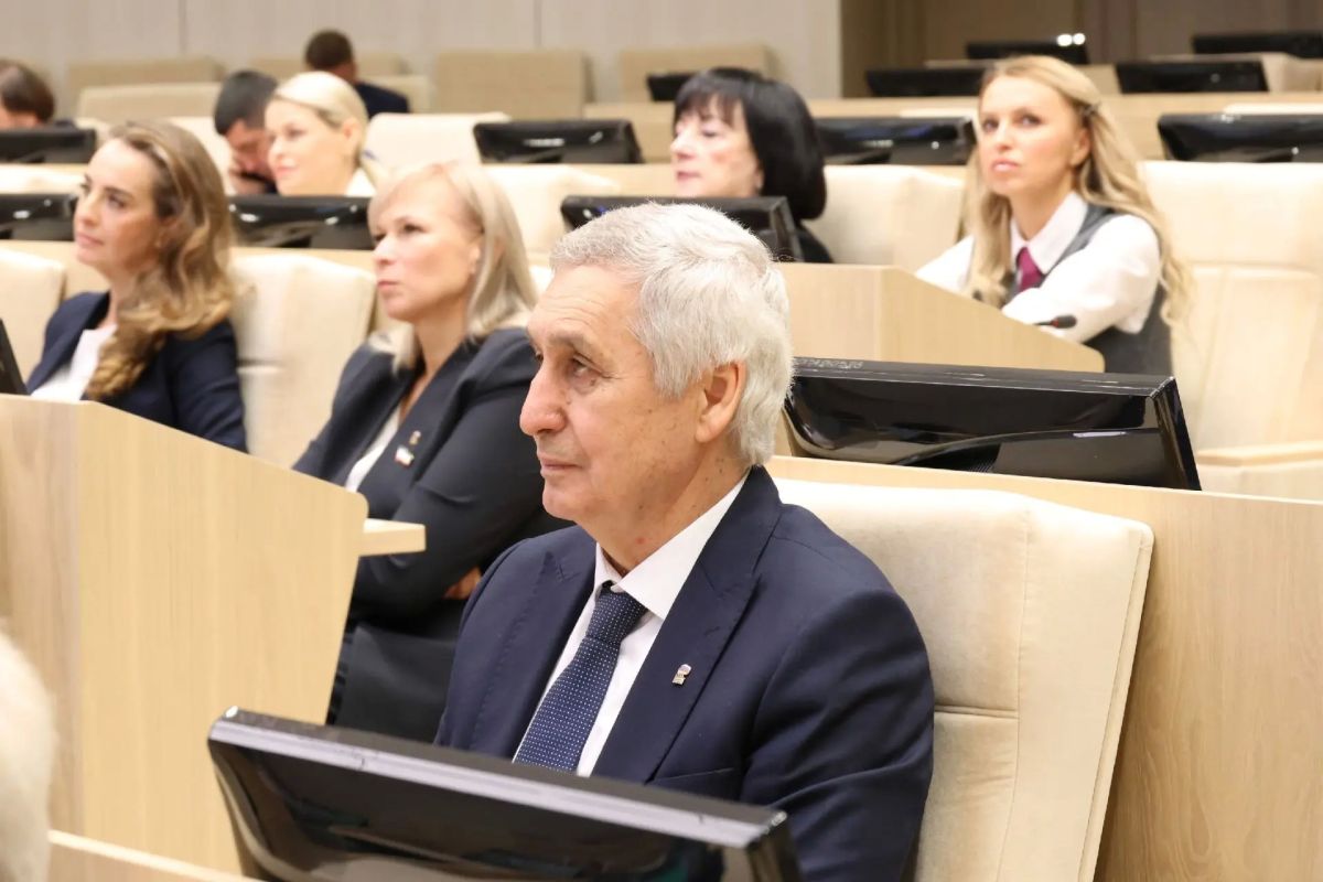 Владимир Константинов: На заседании Государственного Совета РК в первом чтении поддержали проект закона, которым планируется установить ограничения на розничную продажу табачной и никотинсодержащей продукции, а также запрет... Владимир Константинов: На заседании Государственного Совета РК в первом чтении поддержали проект закона, которым планируется установить ограничения на розничную продажу табачной и никотинсодержащей продукции, а также запрет...