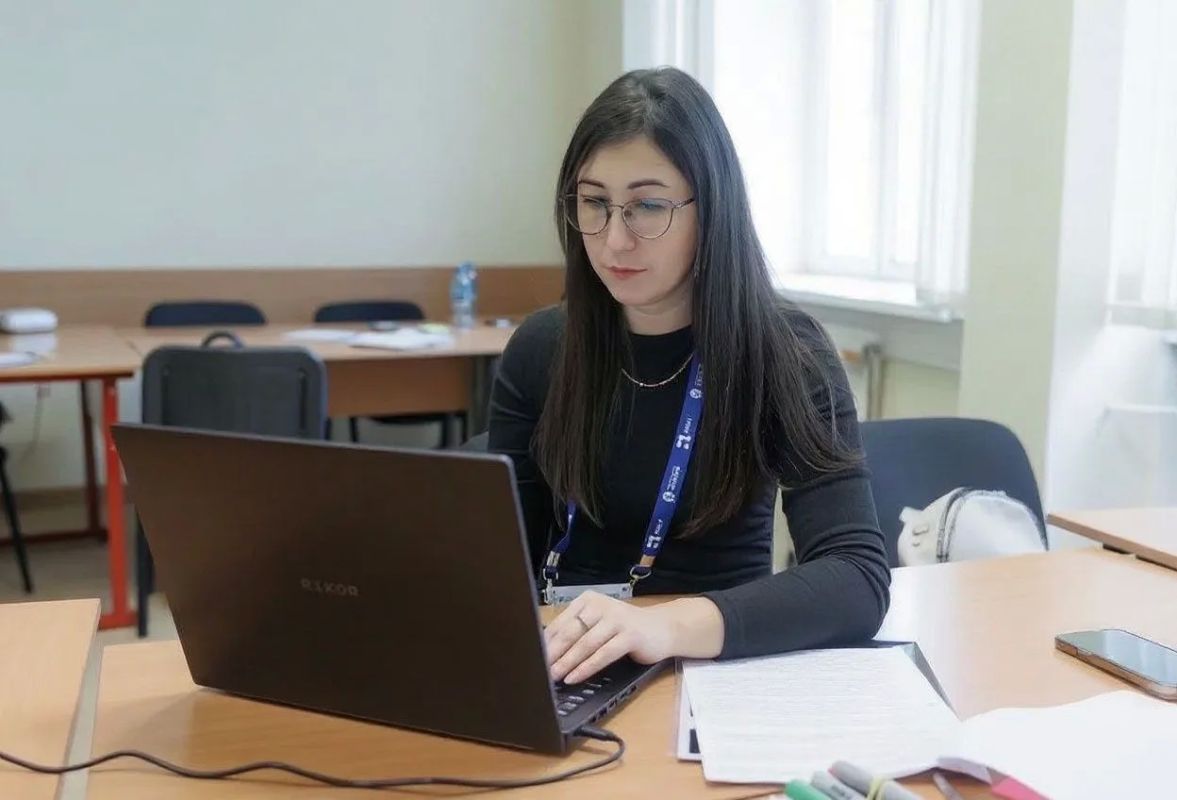 Заместитель министра жилищной политики и государственного строительного надзора Республики Крым Диана Курткаева представила на итоговой аттестации в рамках программы «Управленческое мастерство: развитие региональных...