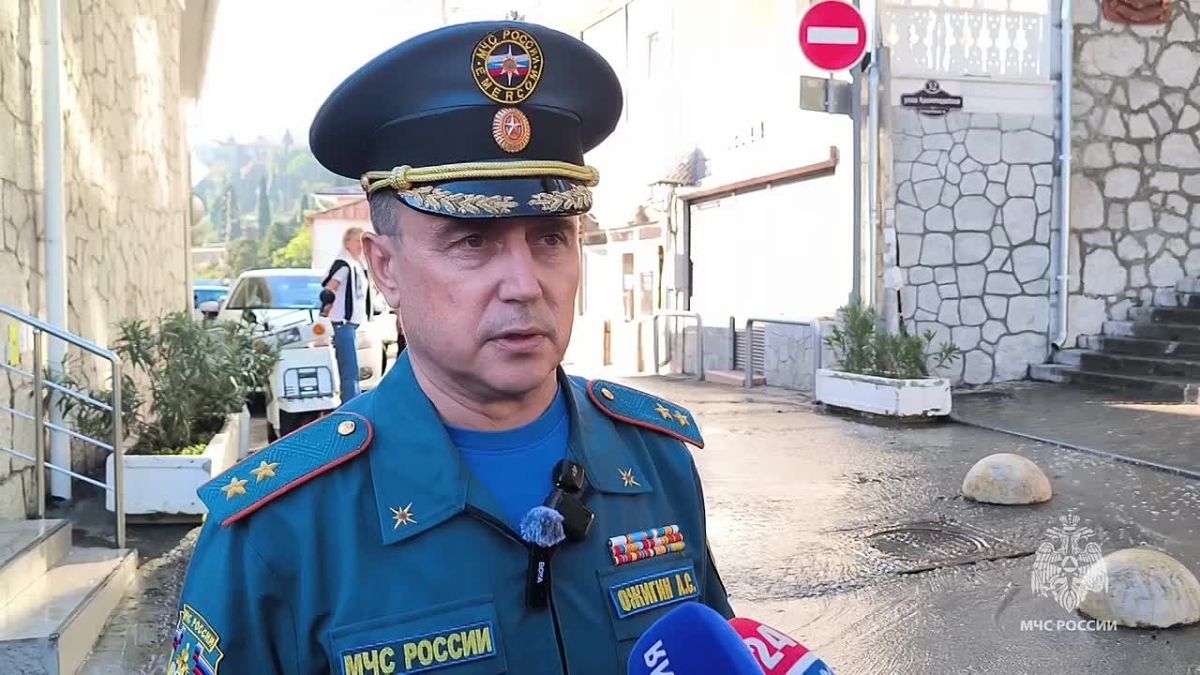 Жителям четырёх домов в Алупке предложили эвакуацию из-за подтопления