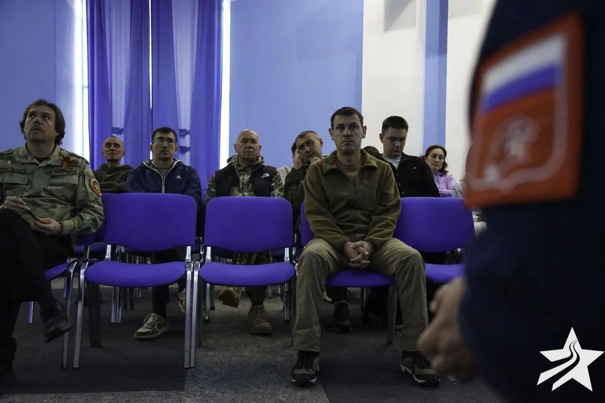 Представители Сакского района приняли участие в региональных сборах по военно-патриотическому воспитанию Представители Сакского района приняли участие в региональных сборах по военно-патриотическому воспитанию