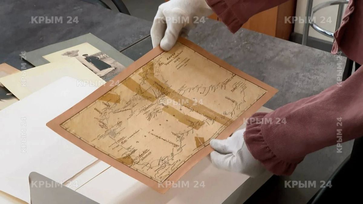 В музее-заповеднике «Херсонес Таврический» появилась редкая карта Черного моря В музее-заповеднике «Херсонес Таврический» появилась редкая карта Черного моря
