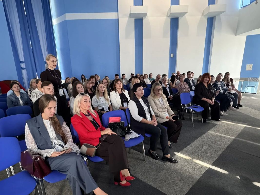 В Крыму стартовал «Флагманский слёт: формула кадрового развития»!