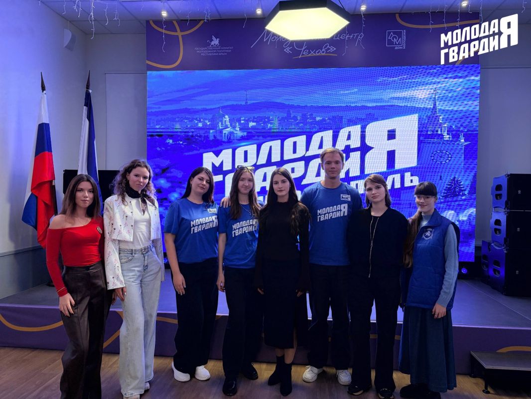 Молодогвардейцы Симферопольского местного отделения провели мастер-класс по публичным выступлениям