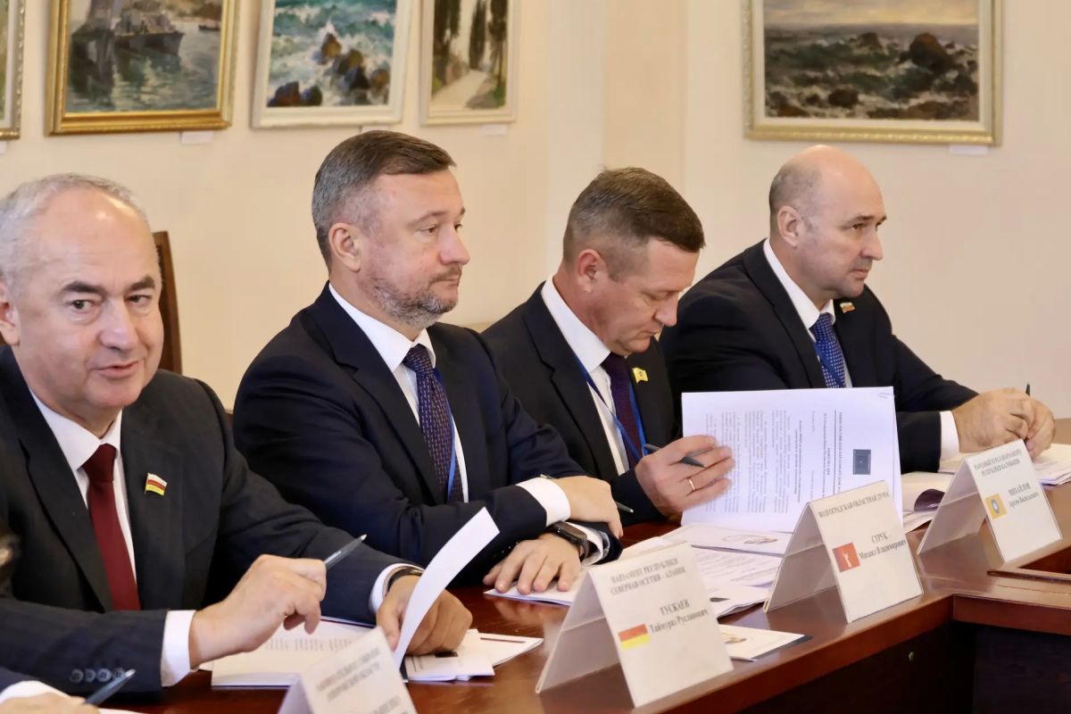 Владимир Немцев: Принял участие в работе Совета ЮжноРоссийской Парламентской Ассоциации (ЮРПА) в рамках XLV Конференции ЮРПА, которая прошла в Республике Крым Владимир Немцев: Принял участие в работе Совета ЮжноРоссийской Парламентской Ассоциации (ЮРПА) в рамках XLV Конференции ЮРПА, которая прошла в Республике Крым
