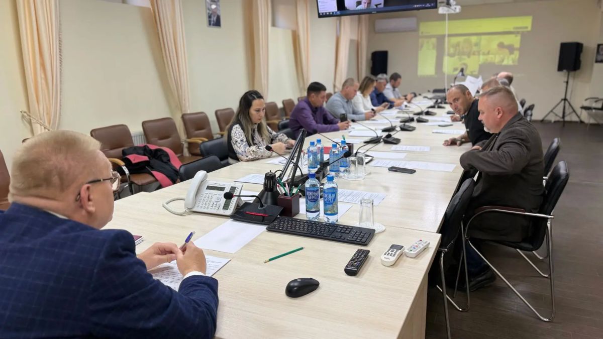Эдуард Щёголев провел совещание по вводу объектов госпрограммы в эксплуатацию Эдуард Щёголев провел совещание по вводу объектов госпрограммы в эксплуатацию