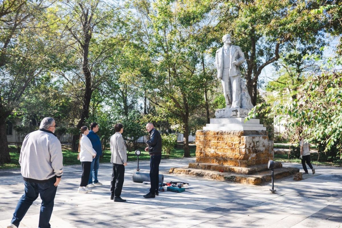 В городе Саки благоустраивают Курортный парк В городе Саки благоустраивают Курортный парк