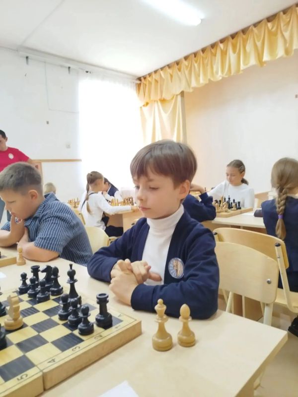 Соревнуются школьники!. В МБОУ ДОД «Судакский ЦДЮТ» состоялся муниципальный этап республиканских соревнований по шахматам среди учащейся молодёжи Соревнуются школьники!. В МБОУ ДОД «Судакский ЦДЮТ» состоялся муниципальный этап республиканских соревнований по шахматам среди учащейся молодёжи