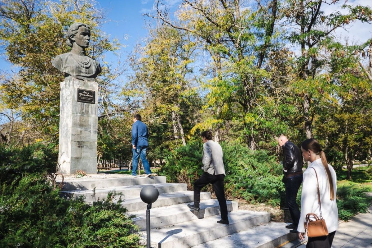 В городе Саки благоустраивают Курортный парк В городе Саки благоустраивают Курортный парк