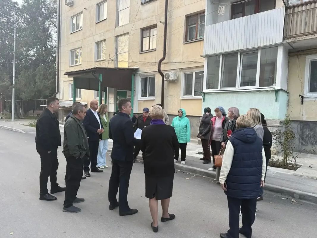 Дмитрий Мильгевский: Провёл встречу с жителями многоквартирных домов по улице Молодёжной 10, 12, 14 в посёлке Дмитрий Мильгевский: Провёл встречу с жителями многоквартирных домов по улице Молодёжной 10, 12, 14 в посёлке