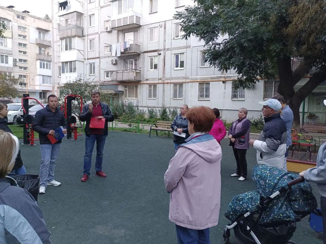 Продолжаются встречи с жителями: пгт Продолжаются встречи с жителями: пгт