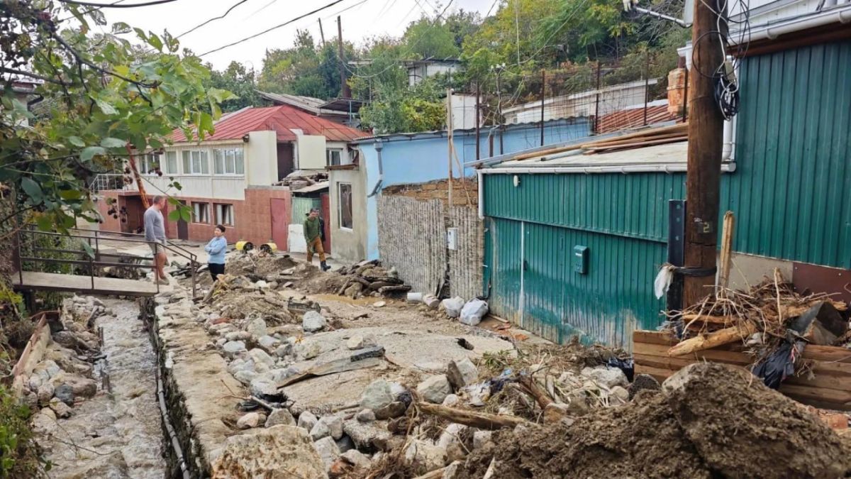 В Большой Ялте начала работу комиссия по оценке ущерба от паводка