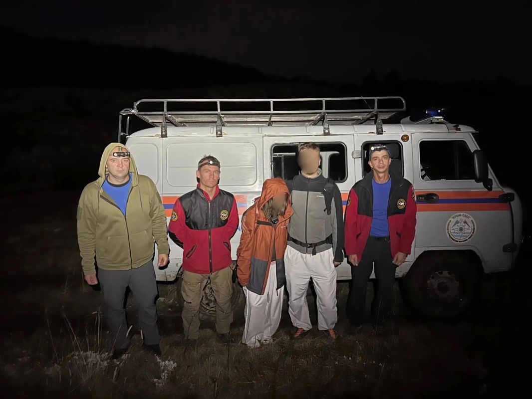 Спасатели "КРЫМ-СПАС" оказали помощь 2-м туристам в районе г. Диплис