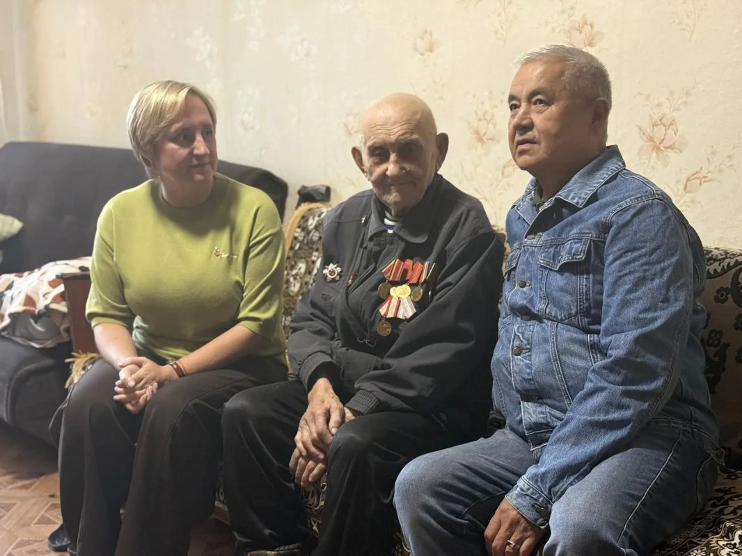 Память о подвиге героев живёт в нашей благодарности, заботе и личном внимании к тем, кто прошёл через тяжёлые испытания военного времени
