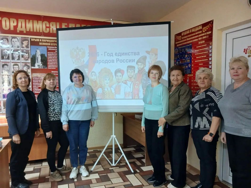и проведения подобных встреч не только на базе архивов, входящих в состав кустового объединения, но и на площадках организаций, обладающих значимым историческим потенциалом, документальным фондом и сохраняющих традиции своей... и проведения подобных встреч не только на базе архивов, входящих в состав кустового объединения, но и на площадках организаций, обладающих значимым историческим потенциалом, документальным фондом и сохраняющих традиции своей...