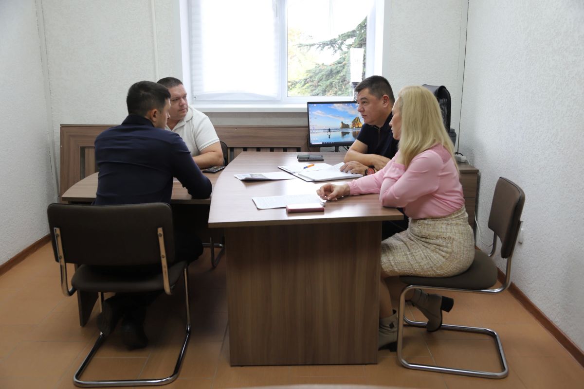 В администрации Бахчисарайского района состоялся Общерегиональный день приёма граждан В администрации Бахчисарайского района состоялся Общерегиональный день приёма граждан