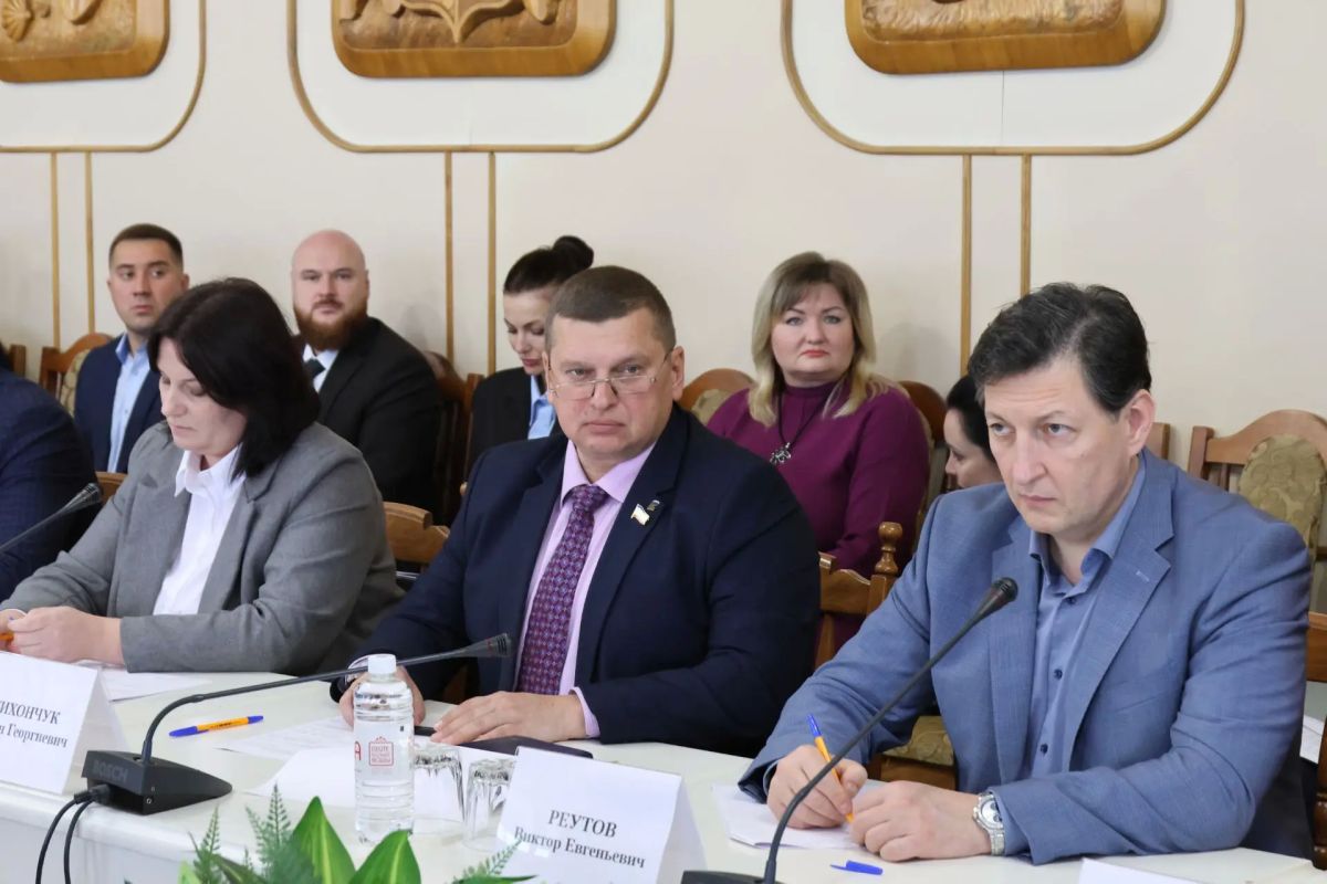 Владимир Константинов: Экономический совет, который мы проводим ежегодно на базе Государственного Совета РК, в этот раз проходит в особых условиях Владимир Константинов: Экономический совет, который мы проводим ежегодно на базе Государственного Совета РК, в этот раз проходит в особых условиях