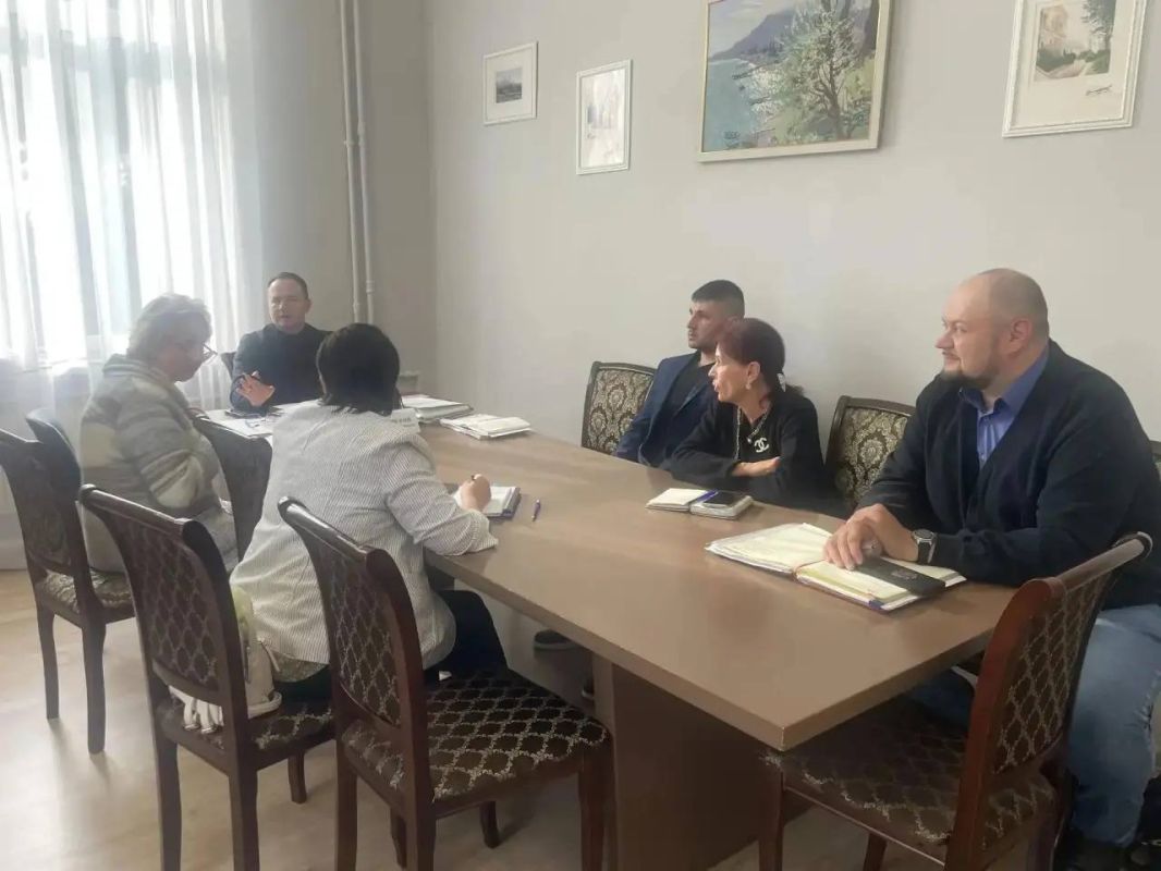В ходе Общерегионального дня приёма граждан разобрали 40 вопросов В ходе Общерегионального дня приёма граждан разобрали 40 вопросов