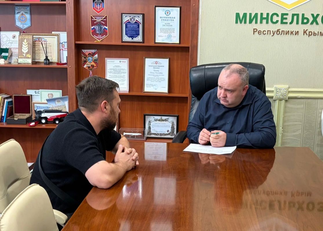 Министр сельского хозяйства Крыма Денис Кратюк провел общерегиональный прием граждан Министр сельского хозяйства Крыма Денис Кратюк провел общерегиональный прием граждан