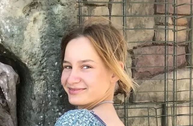 В Джанкое второй день ищут пропавшую 15-летнюю девочку