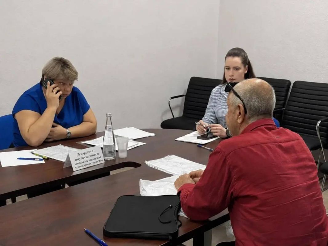 В ходе Общерегионального дня приёма граждан разобрали 40 вопросов В ходе Общерегионального дня приёма граждан разобрали 40 вопросов