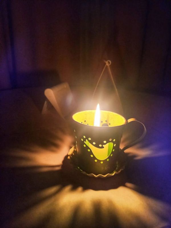 Темнота — не помеха: жительница Феодосии Светлана гуляет в любимом городе и играет в настольные игры Темнота — не помеха: жительница Феодосии Светлана гуляет в любимом городе и играет в настольные игры