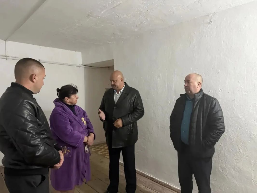 Дмитрий Мильгевский: Провел встречу с жителями одного из домов в с.Желябовка Дмитрий Мильгевский: Провел встречу с жителями одного из домов в с.Желябовка