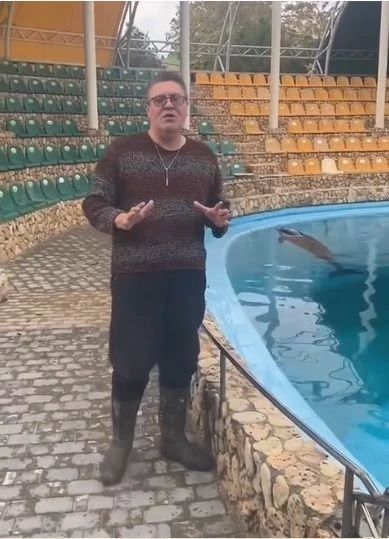 Две тонны рыбы в месяц и 300 литров дизеля в сутки: дельфинарий в Оленевке просит помощи для подопечных Две тонны рыбы в месяц и 300 литров дизеля в сутки: дельфинарий в Оленевке просит помощи для подопечных
