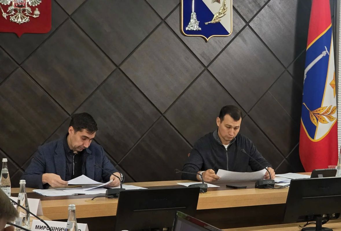 Минстрой и Минэнерго России синхронизируют поддержку прохождения осенне-зимнего периода на Крымском полуострове Минстрой и Минэнерго России синхронизируют поддержку прохождения осенне-зимнего периода на Крымском полуострове