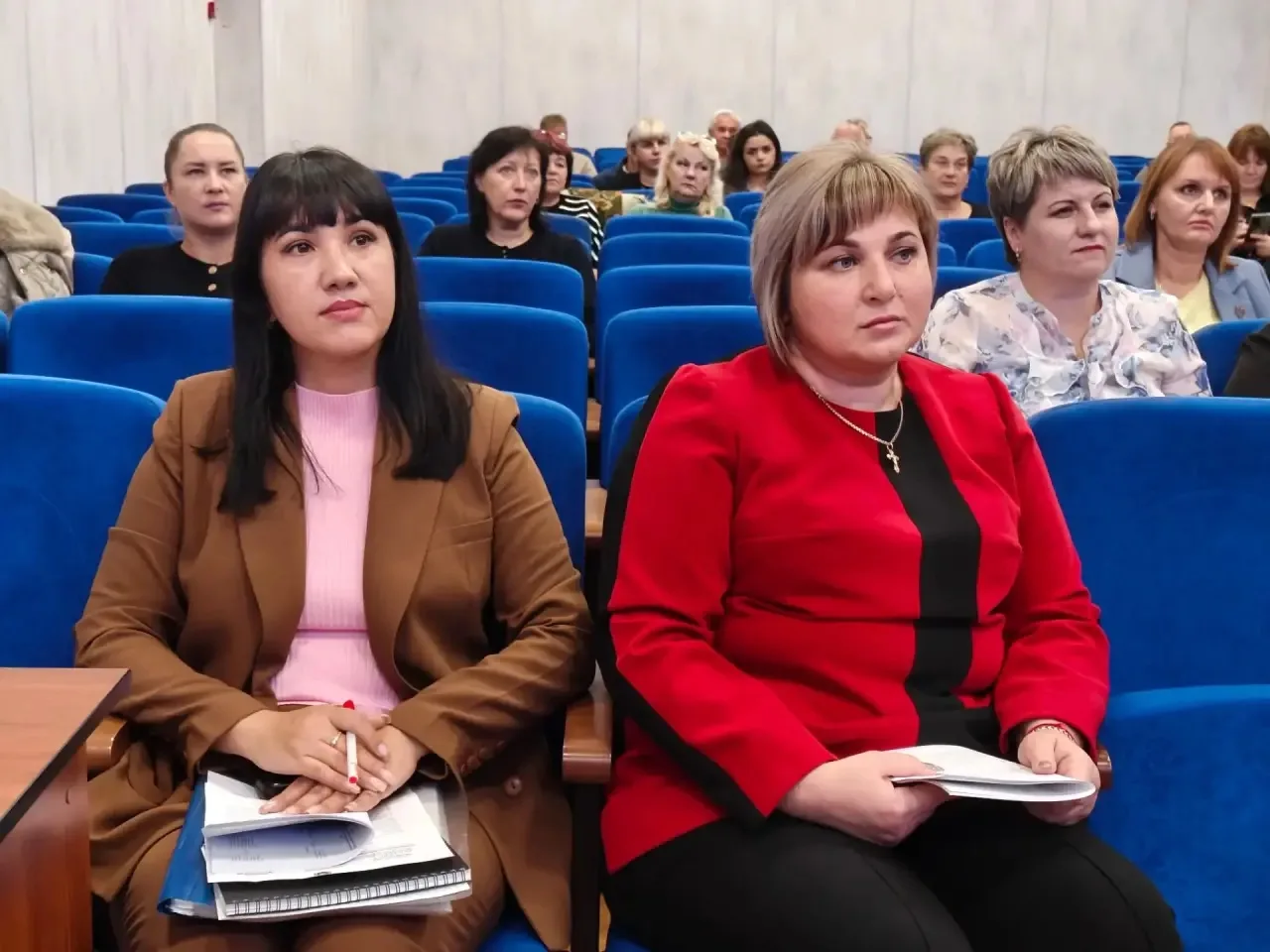 Приняла участие в 42-ой сессии Джанкойского районного совета третьего созыва