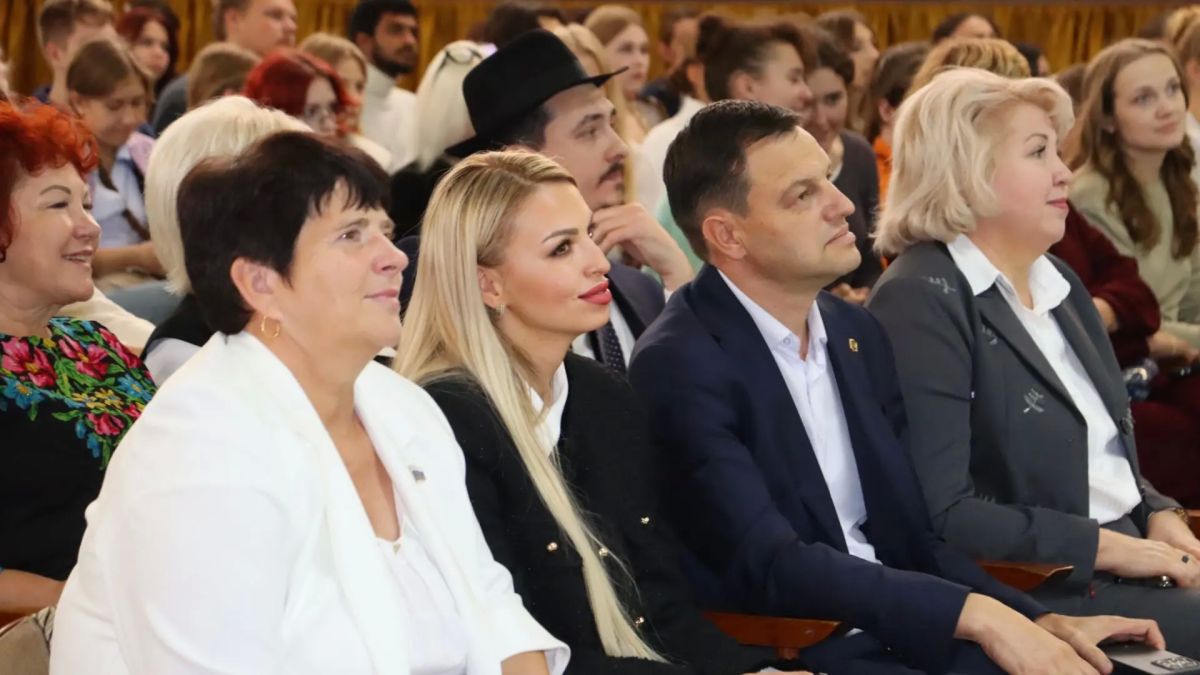 В с. Прибрежное прошел молодежный форум гражданского единства «Знакомьтесь, я россиянин» В с. Прибрежное прошел молодежный форум гражданского единства «Знакомьтесь, я россиянин»