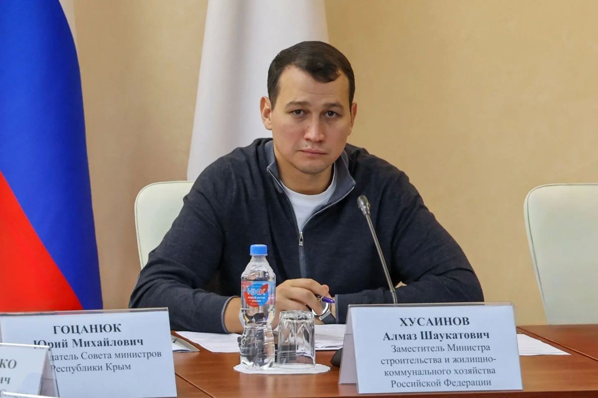 Стабильное прохождение отопительного периода и надежность инфраструктуры Крыма обсудили на совещании с заместителем Министра строительства и ЖКХ РФ Алмазом Хусаиновым и заместителем Министра энергетики РФ Евгением Грабчаком Стабильное прохождение отопительного периода и надежность инфраструктуры Крыма обсудили на совещании с заместителем Министра строительства и ЖКХ РФ Алмазом Хусаиновым и заместителем Министра энергетики РФ Евгением Грабчаком