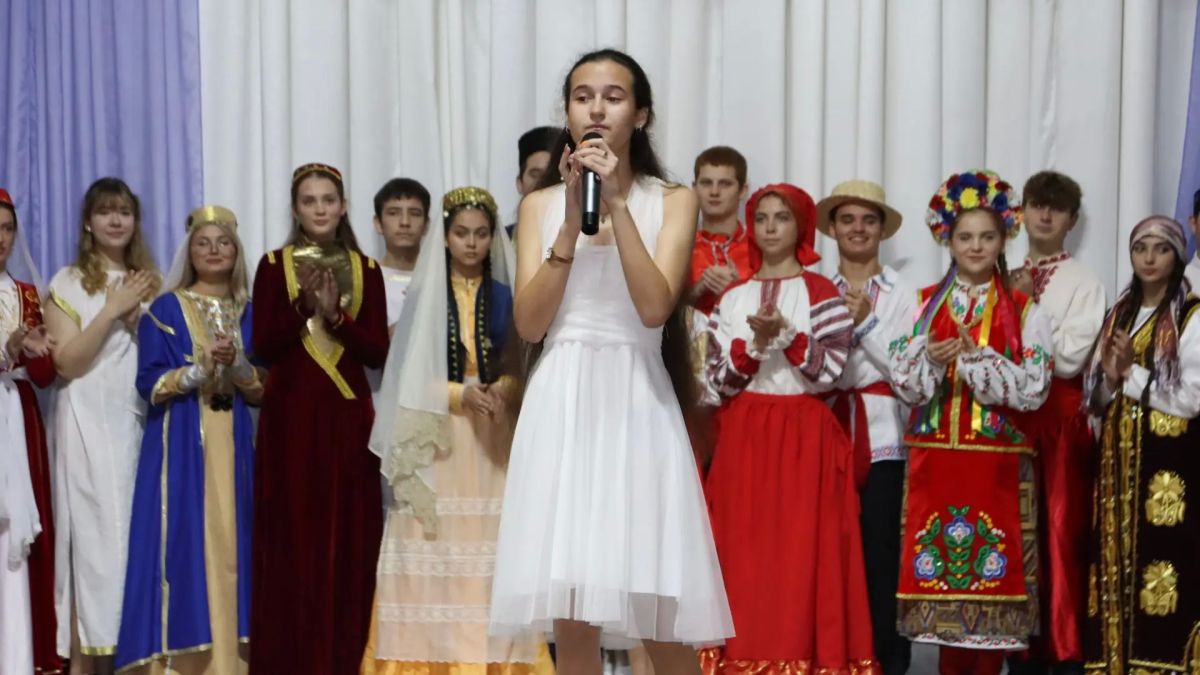 В с. Прибрежное прошел молодежный форум гражданского единства «Знакомьтесь, я россиянин» В с. Прибрежное прошел молодежный форум гражданского единства «Знакомьтесь, я россиянин»