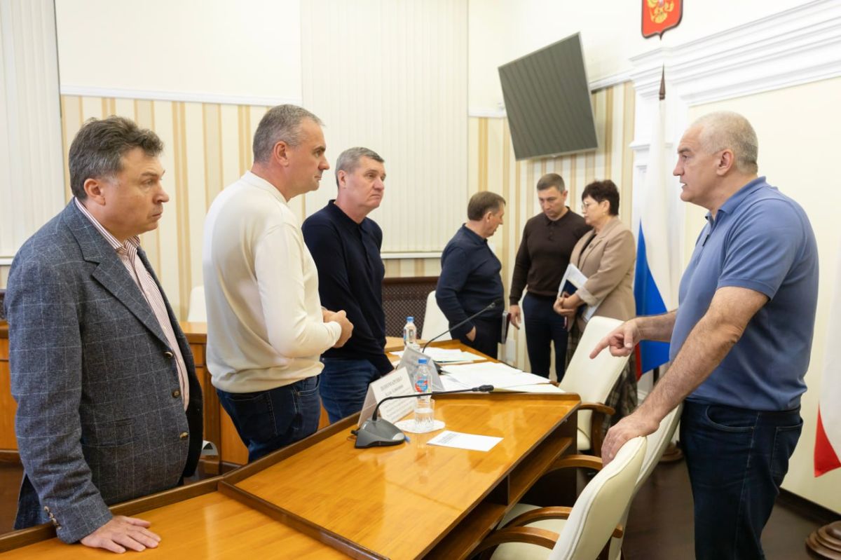 Сергей Аксёнов: Продолжаем в еженедельном формате вырабатывать механизм отработки обращений граждан Сергей Аксёнов: Продолжаем в еженедельном формате вырабатывать механизм отработки обращений граждан