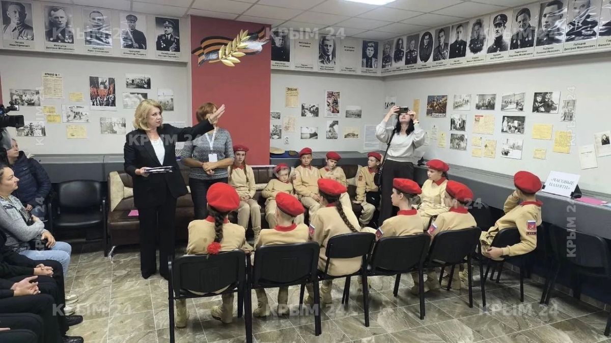 В Севастополе почтили память героев обороны 1941–1942 годов В Севастополе почтили память героев обороны 1941–1942 годов