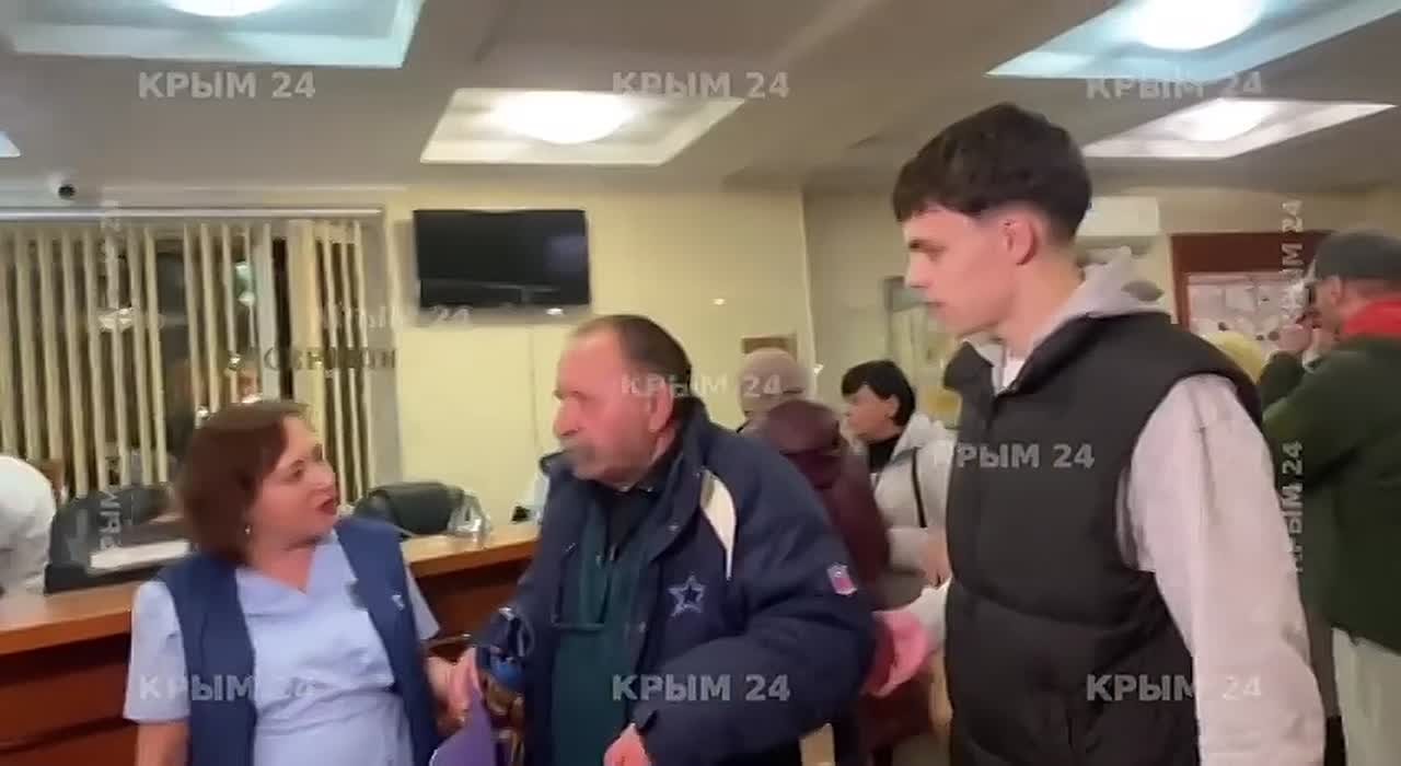 Эвакуированных жителей Алешек встретили в пункте временного размещения