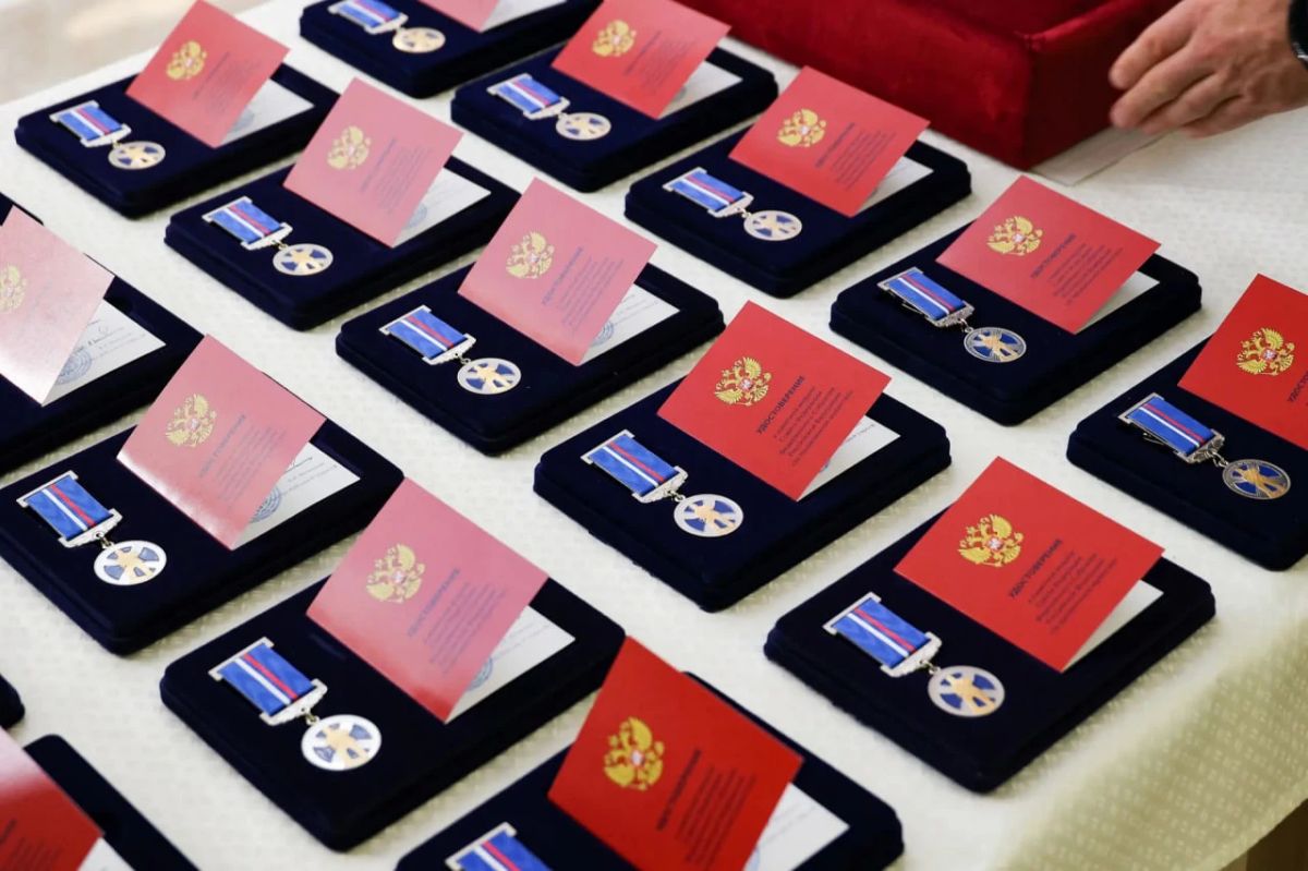 Юную крымчанку наградили медалью Совета Федерации РФ «За проявленное мужество» Юную крымчанку наградили медалью Совета Федерации РФ «За проявленное мужество»