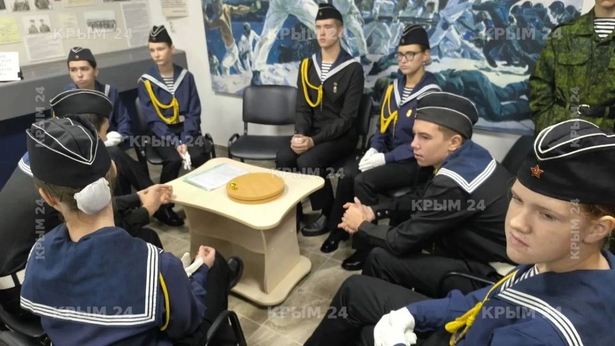 В Севастополе почтили память героев обороны 1941–1942 годов В Севастополе почтили память героев обороны 1941–1942 годов