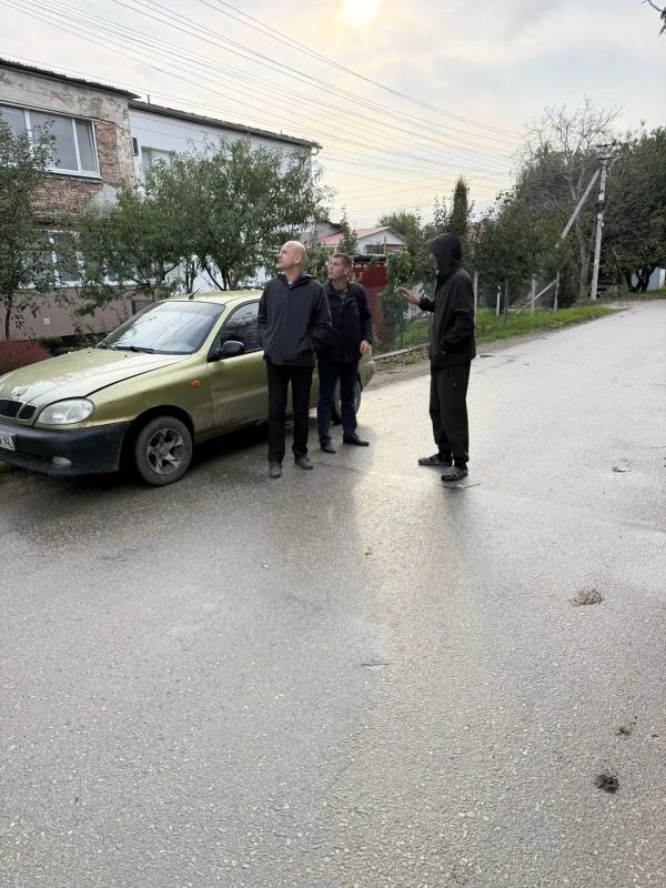 Глава администрации Советского района взял на личный контроль благоустройство дворовой территории в пгт Советский Глава администрации Советского района взял на личный контроль благоустройство дворовой территории в пгт Советский