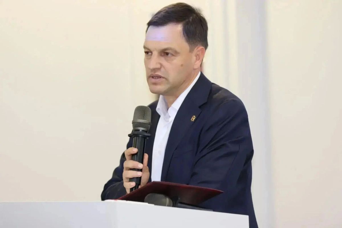 Заместитель главы администрации Керчи Эльдар Муждабаев принял участие в семинаре-практикуме, организованном Государственным комитетом по делам межнациональных отношений Республики Крым для государственных и муниципальных... Заместитель главы администрации Керчи Эльдар Муждабаев принял участие в семинаре-практикуме, организованном Государственным комитетом по делам межнациональных отношений Республики Крым для государственных и муниципальных...