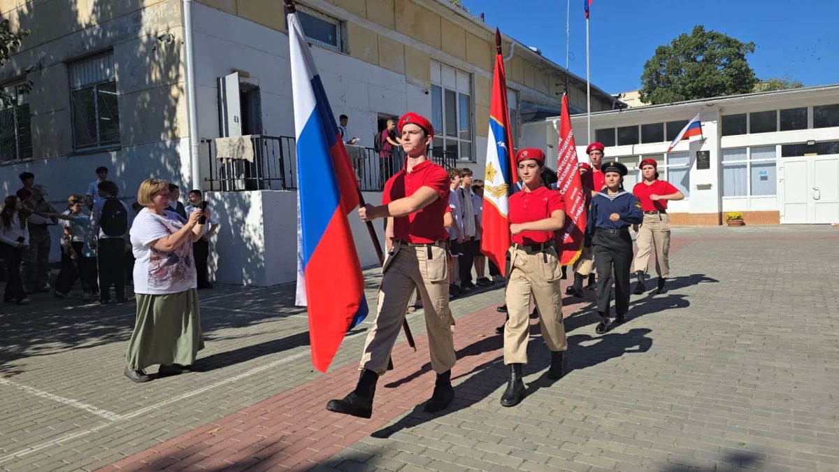 В Севастополе юнармейцы прошли квалификационный экзамен «Юнармейский норматив» В Севастополе юнармейцы прошли квалификационный экзамен «Юнармейский норматив»